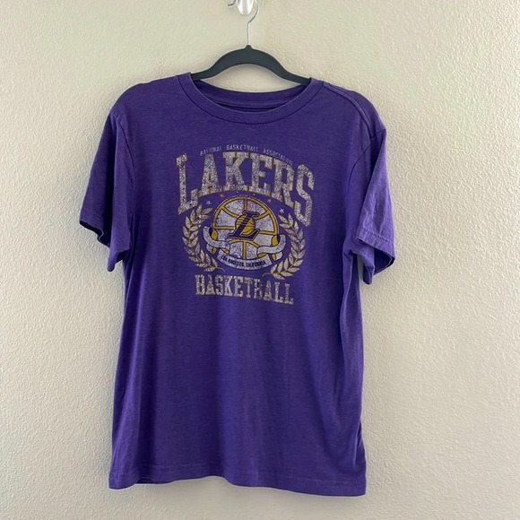 NBA Other - NBA Los Angeles Lakers t-shirt size XL kids